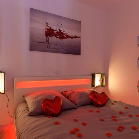 Love Room - Suite Romantique Avec Spa Privatif Le Puy-en-Velay Eksteriør billede