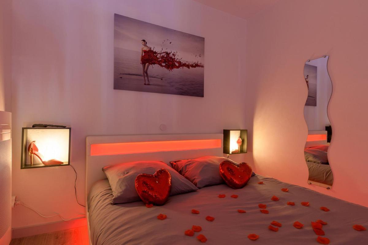 Love Room - Suite Romantique Avec Spa Privatif Le Puy-en-Velay Eksteriør billede