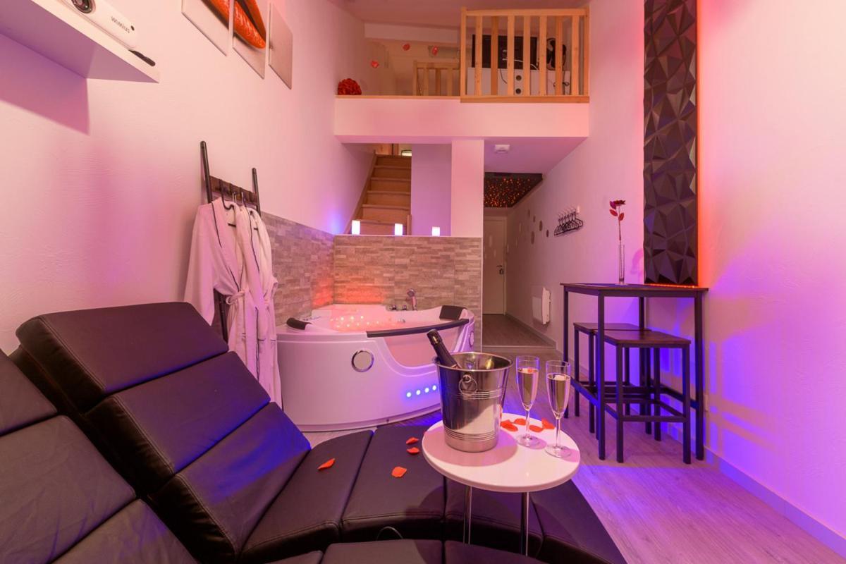 Love Room - Suite Romantique Avec Spa Privatif Le Puy-en-Velay Eksteriør billede